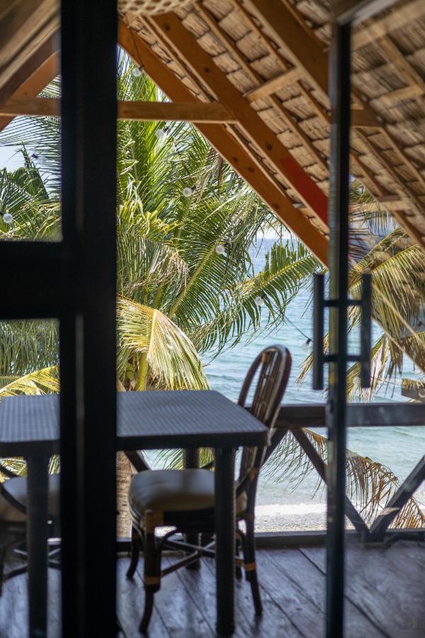 Amami Beachfront Villa With Private Beach Puerto Galera Exterior foto
