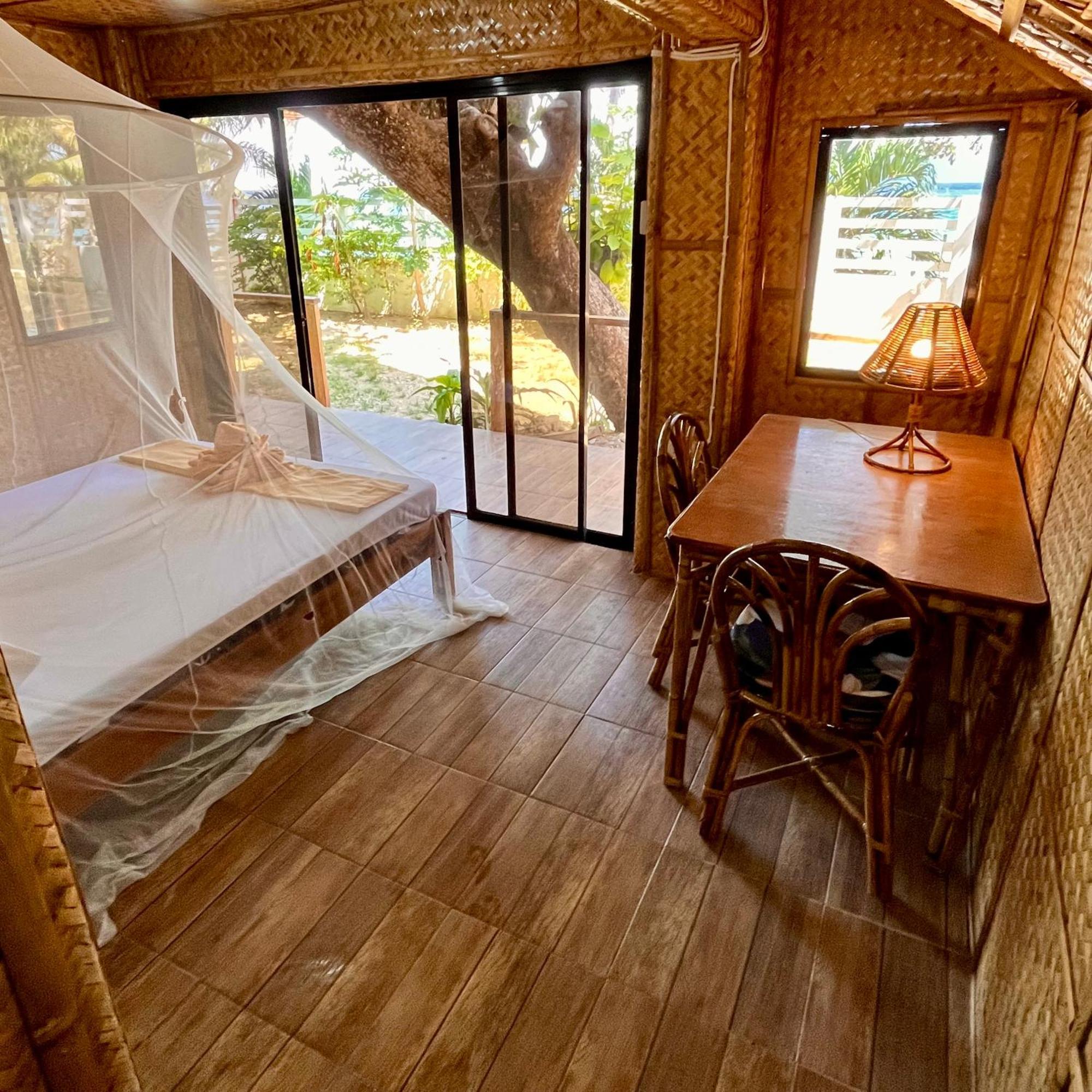 Amami Beachfront Villa With Private Beach Puerto Galera Exterior foto